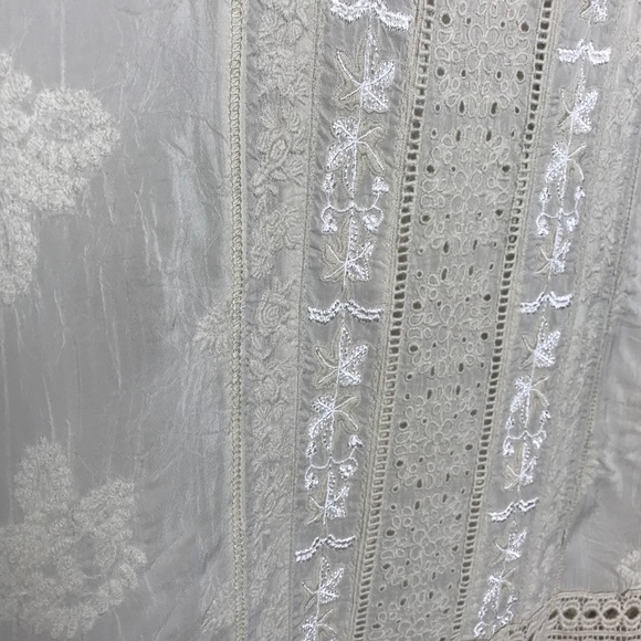 Johnny Was rayon embroidered crochet tunic - Picture 8 of 16